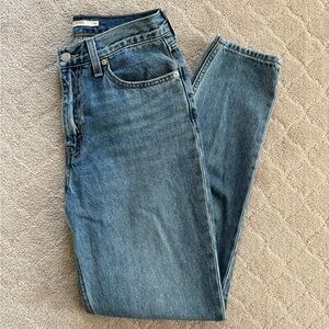 Levi’s 80s Mom Jeans